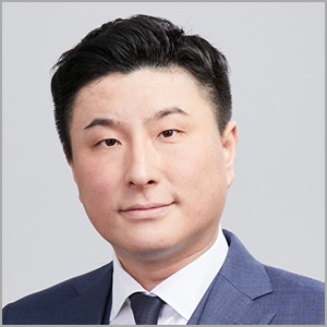 鳥羽 泰広氏